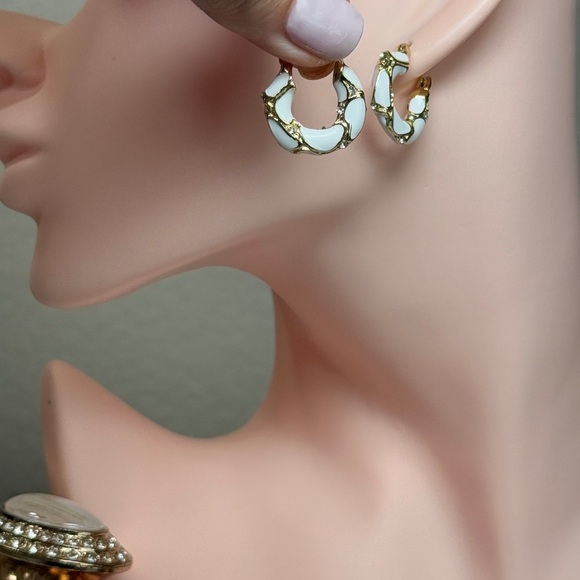 Elegant Gold and White Statement Earrings With Zirconia 💫 - Picture 8 of 8